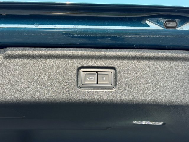 New 2025 Audi A6 e-tron Premium Plus image 16