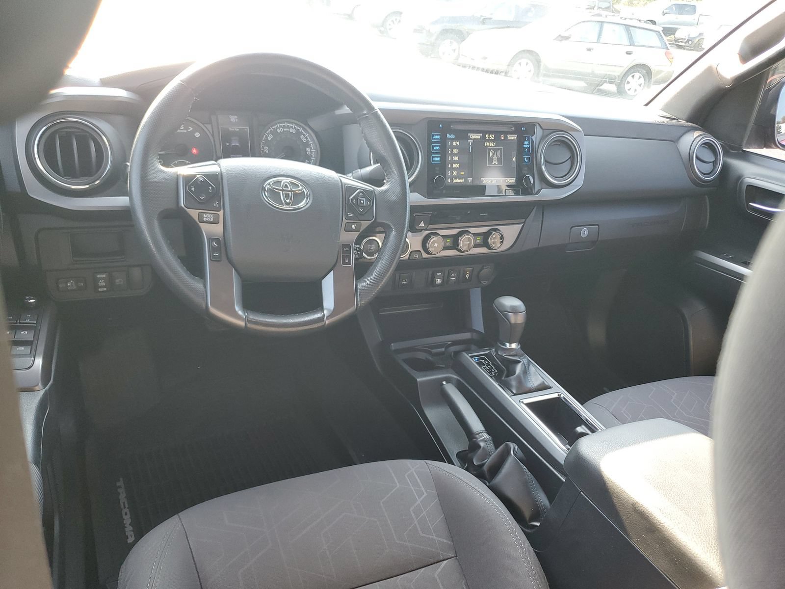 Certified 2018 Toyota Tacoma TRD Sport AWD/4WD image 10