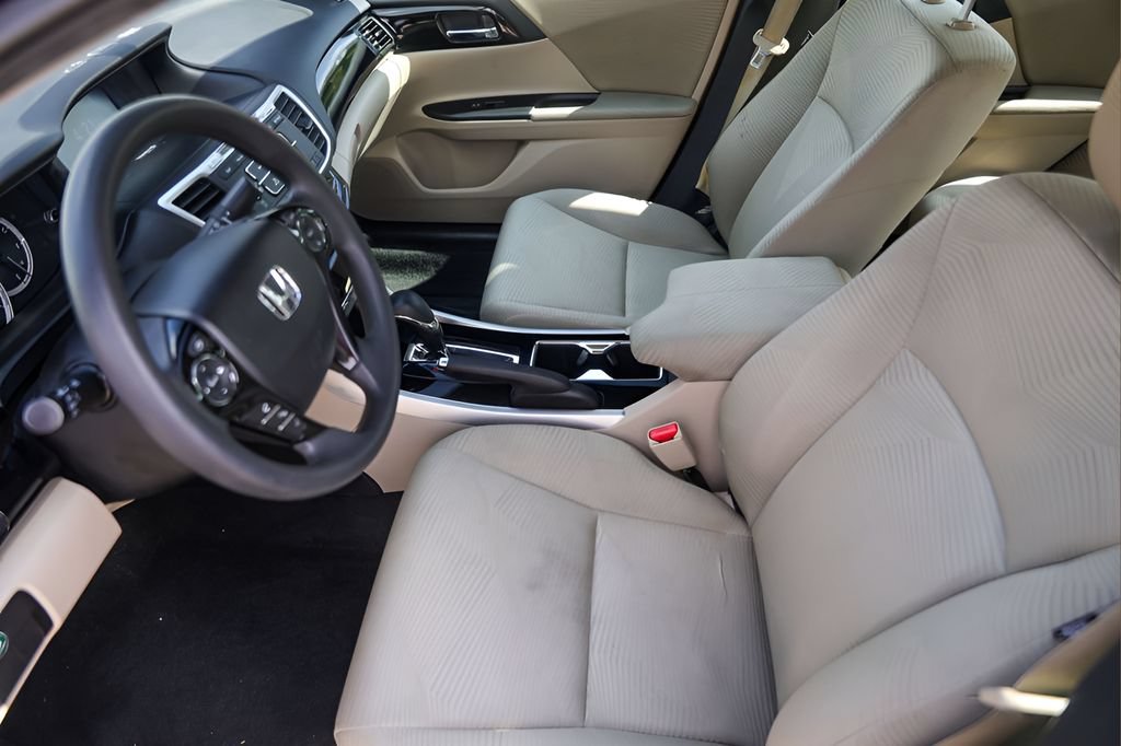 Used 2016 Honda Accord LX image 9