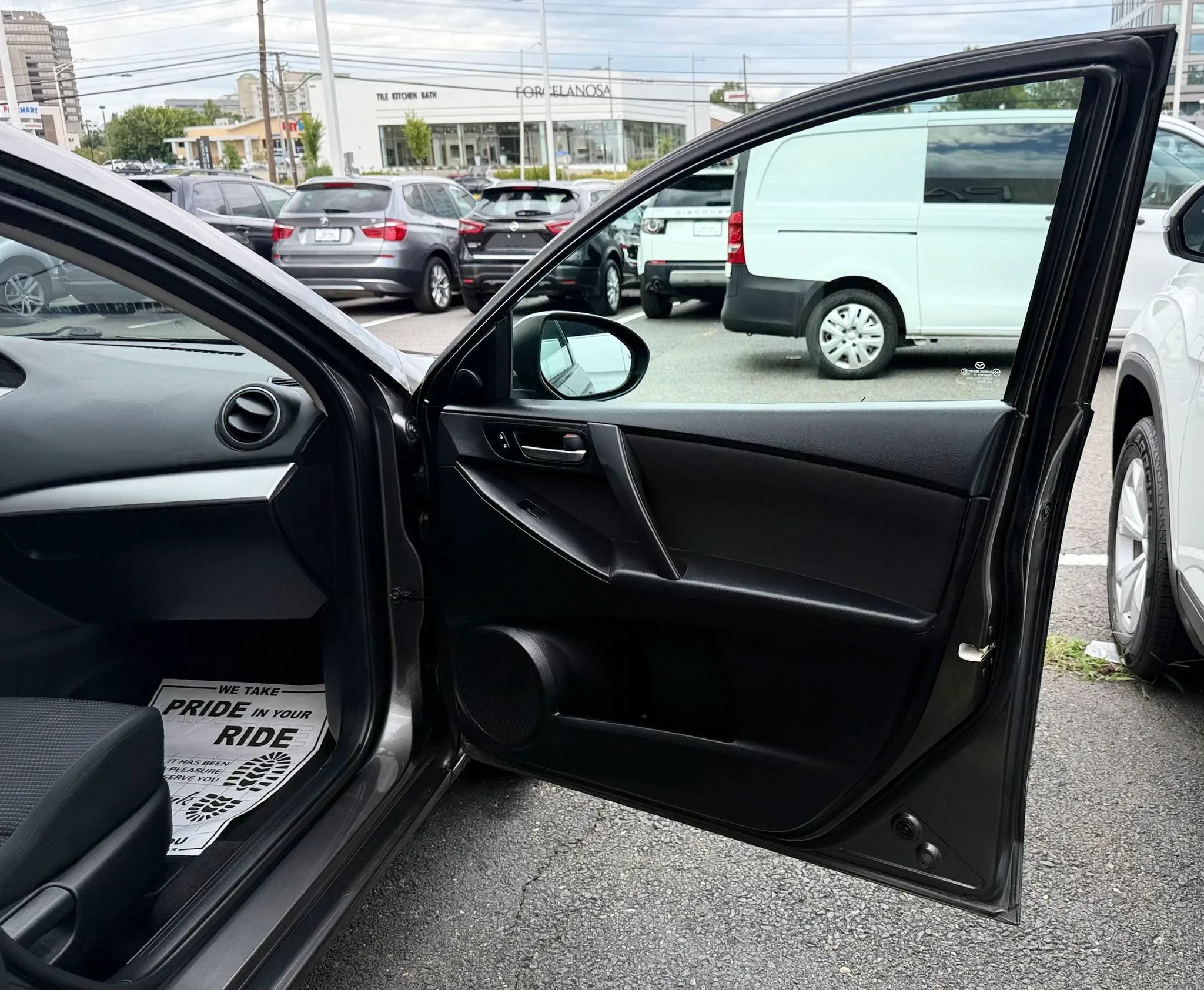 Used 2013 MAZDA MAZDA3 i Touring FWD image 32