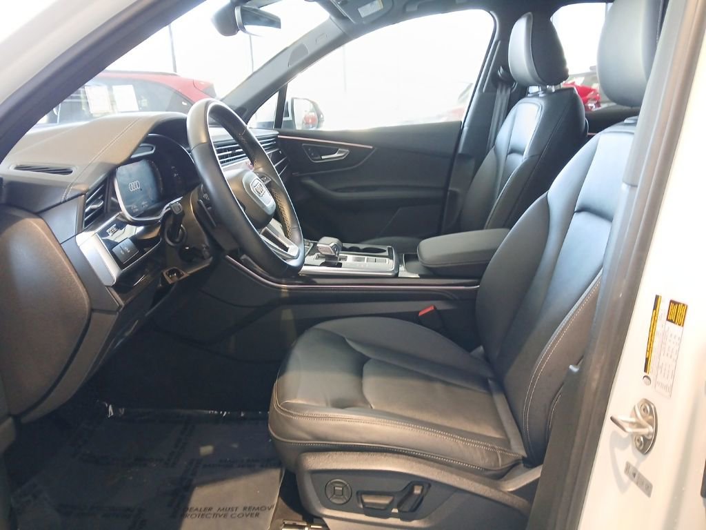 Used 2025 Audi Q7 3.0T Premium Plus image 3
