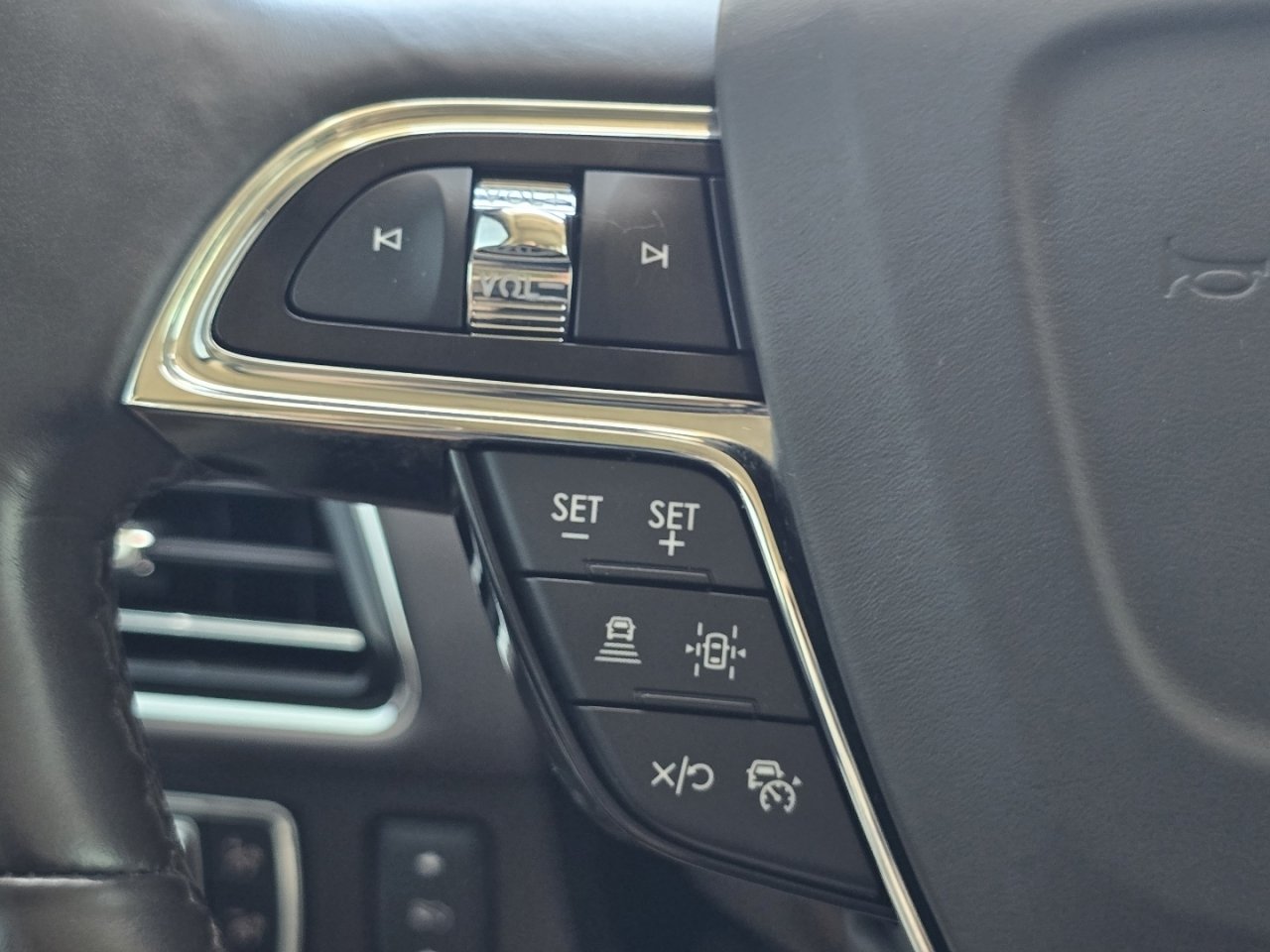 Used 2023 Lincoln Navigator Black Label AWD/4WD image 36