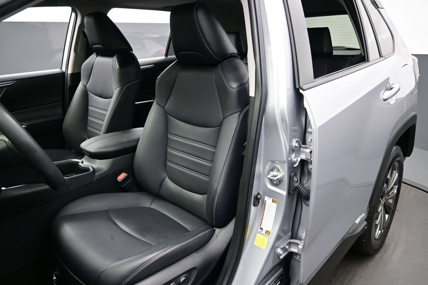 Used 2023 Toyota RAV4 XLE Premium AWD/4WD image 13