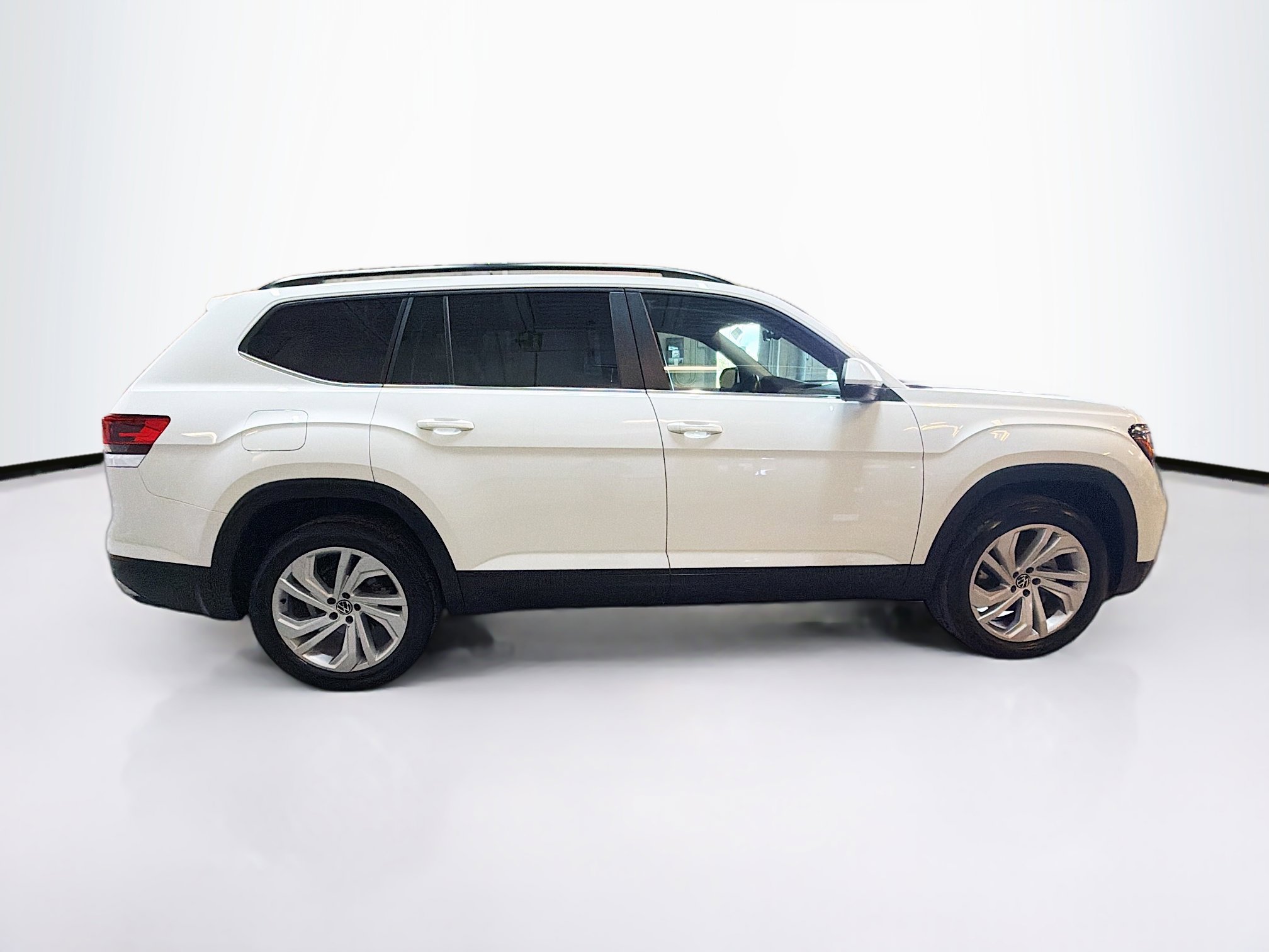 Used 2021 Volkswagen Atlas SE image 10