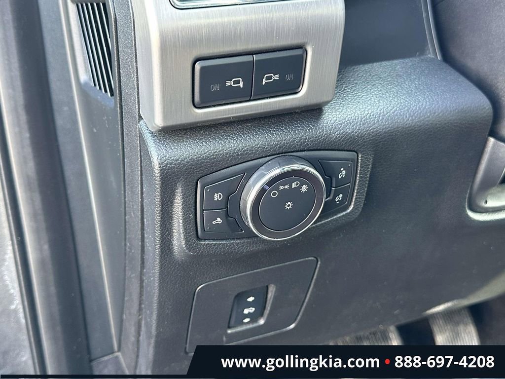 Used 2017 Ford F150 Platinum w/ Equipment Group 701A Luxury image 21