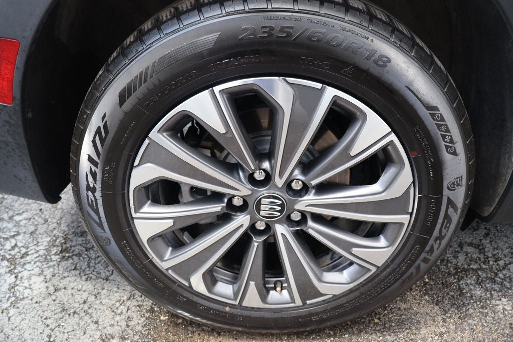 Used 2024 Buick Envision Preferred AWD/4WD image 13