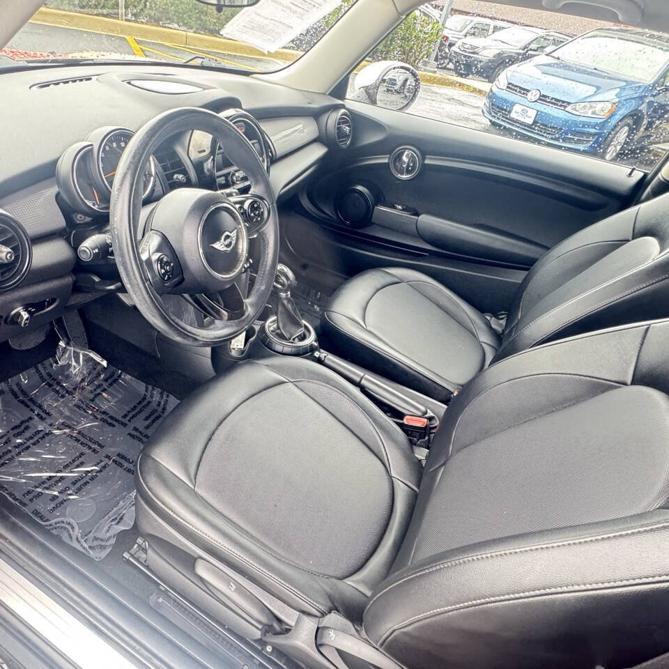 Used 2014 MINI Cooper 2-Door Hardtop FWD image 11