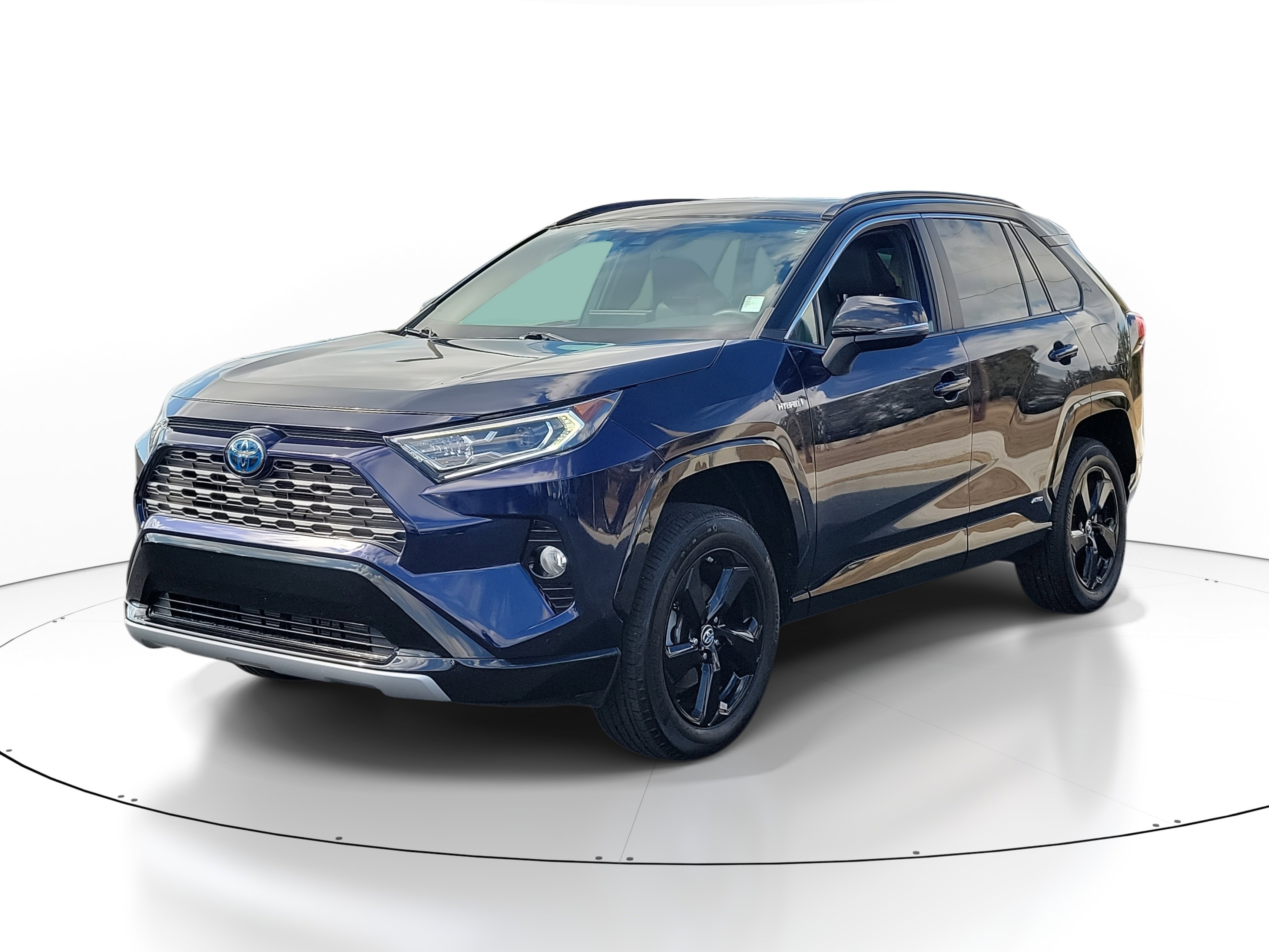 Used 2019 Toyota RAV4 XSE w/ XSE Weather Package image 3