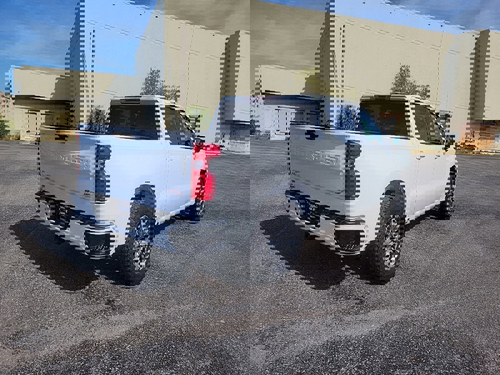 Used 2022 Chevrolet Silverado 1500 RST w/ Safety Package image 5