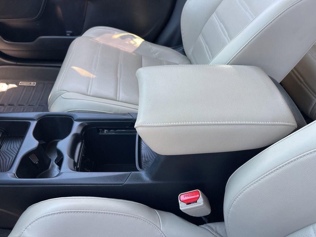Used 2019 Honda CR-V Touring image 16