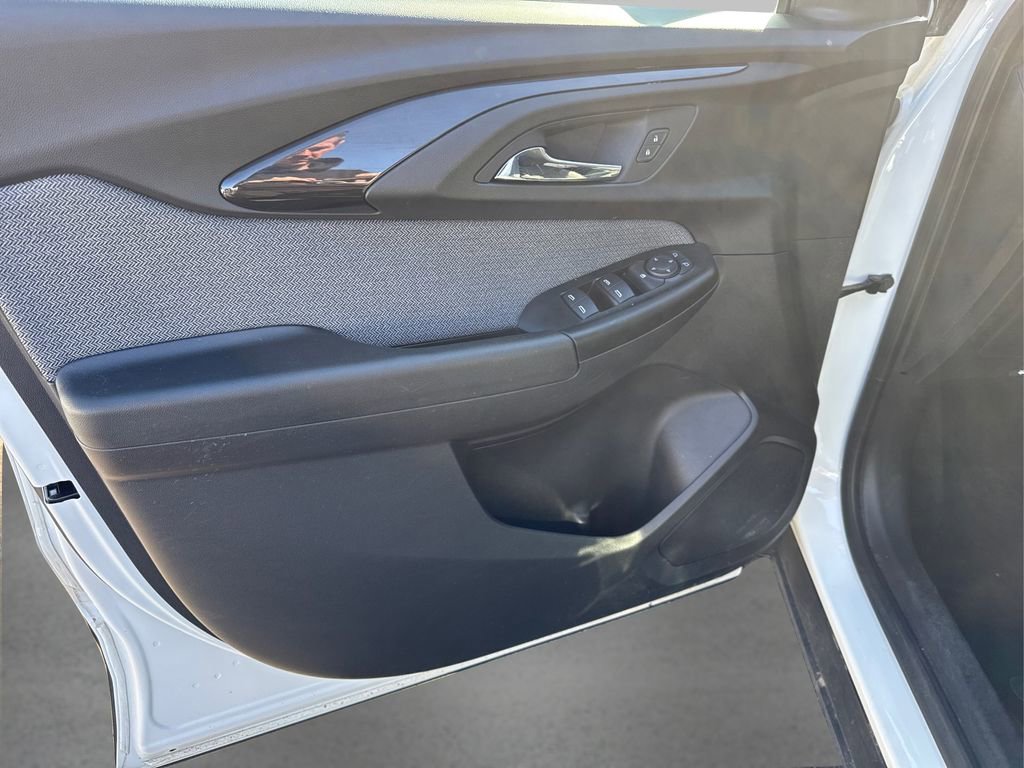 Used 2023 Chevrolet TrailBlazer LT image 22