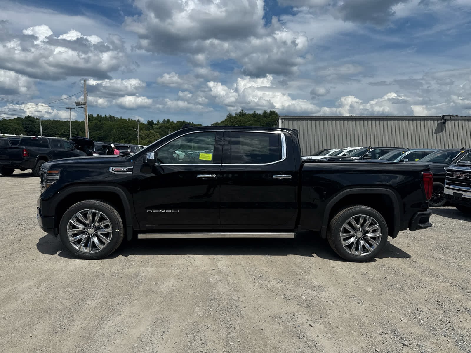 New 2026 GMC Sierra 1500 Denali w/ Denali Reserve Package AWD/4WD image 2