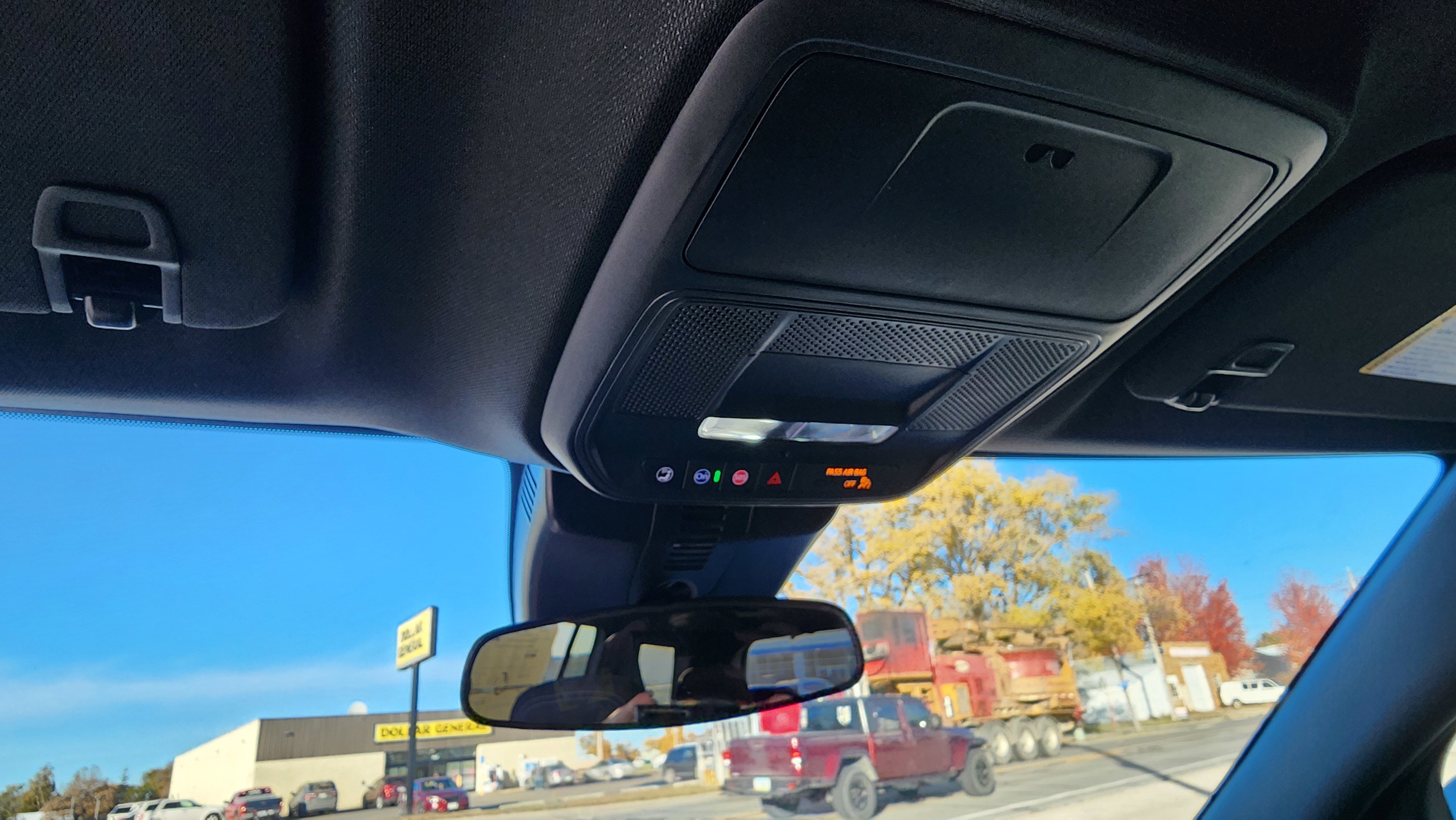 New 2026 Chevrolet Traverse LT image 11