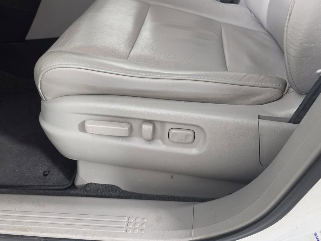 Used 2011 Honda Pilot EX-L image 17