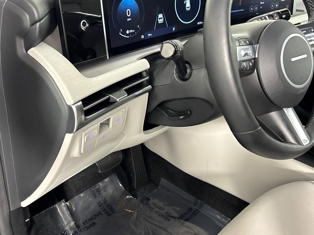 Used 2025 Hyundai Tucson Limited image 13