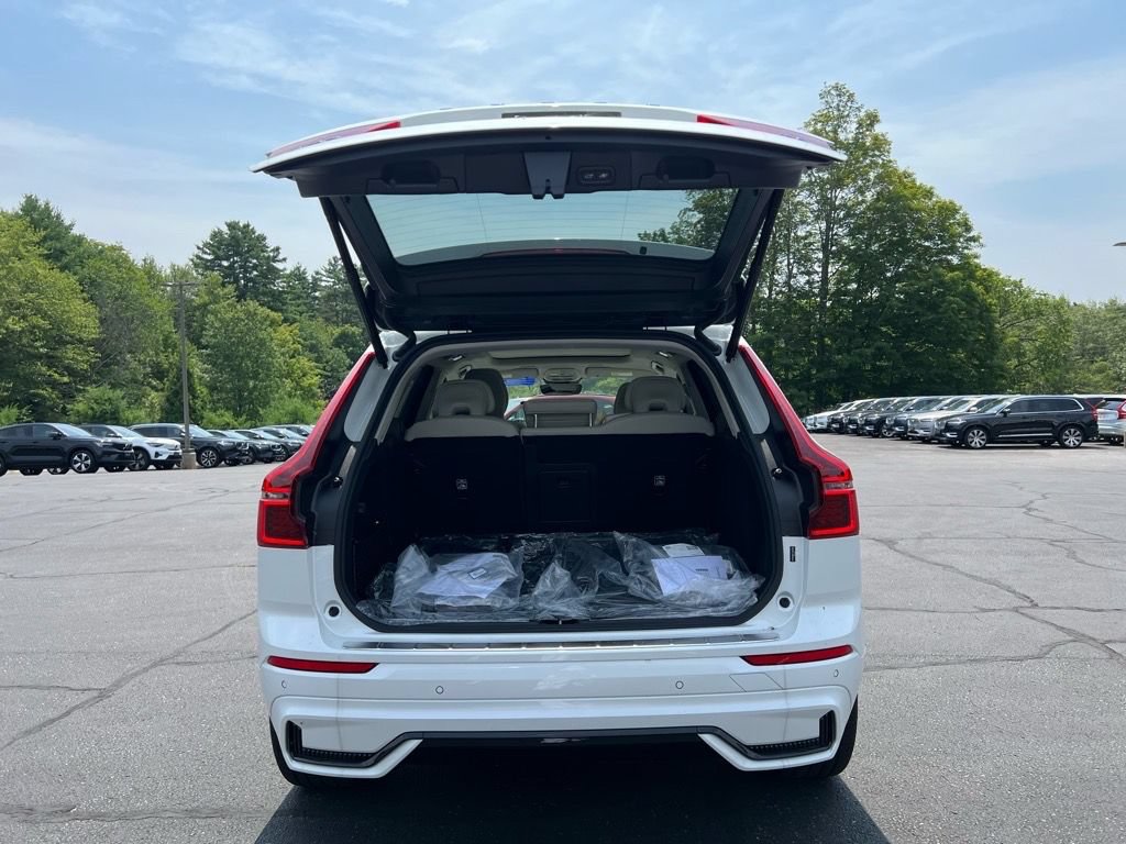 Certified 2026 Volvo XC60 T8 Ultra w/ Protection Package Premier AWD/4WD image 26