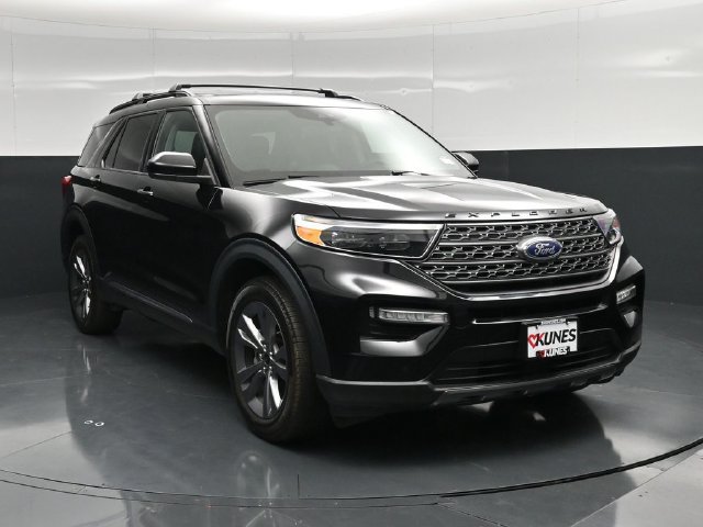 Used 2023 Ford Explorer XLT w/ XLT Sport Appearance Package AWD/4WD image 6