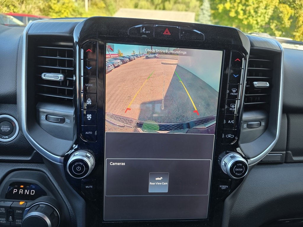 New 2026 RAM 1500 4x4 Crew Cab image 12