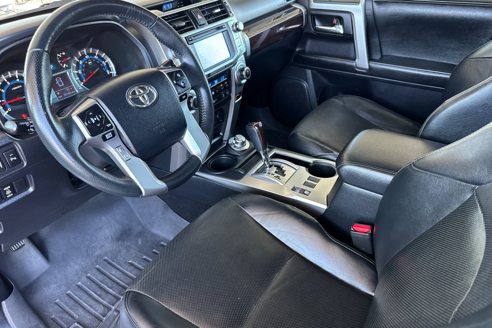 Used 2014 Toyota 4Runner Limited AWD/4WD image 10