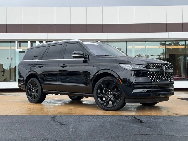 Used 2025 Lincoln Navigator Black Label AWD/4WD image 1