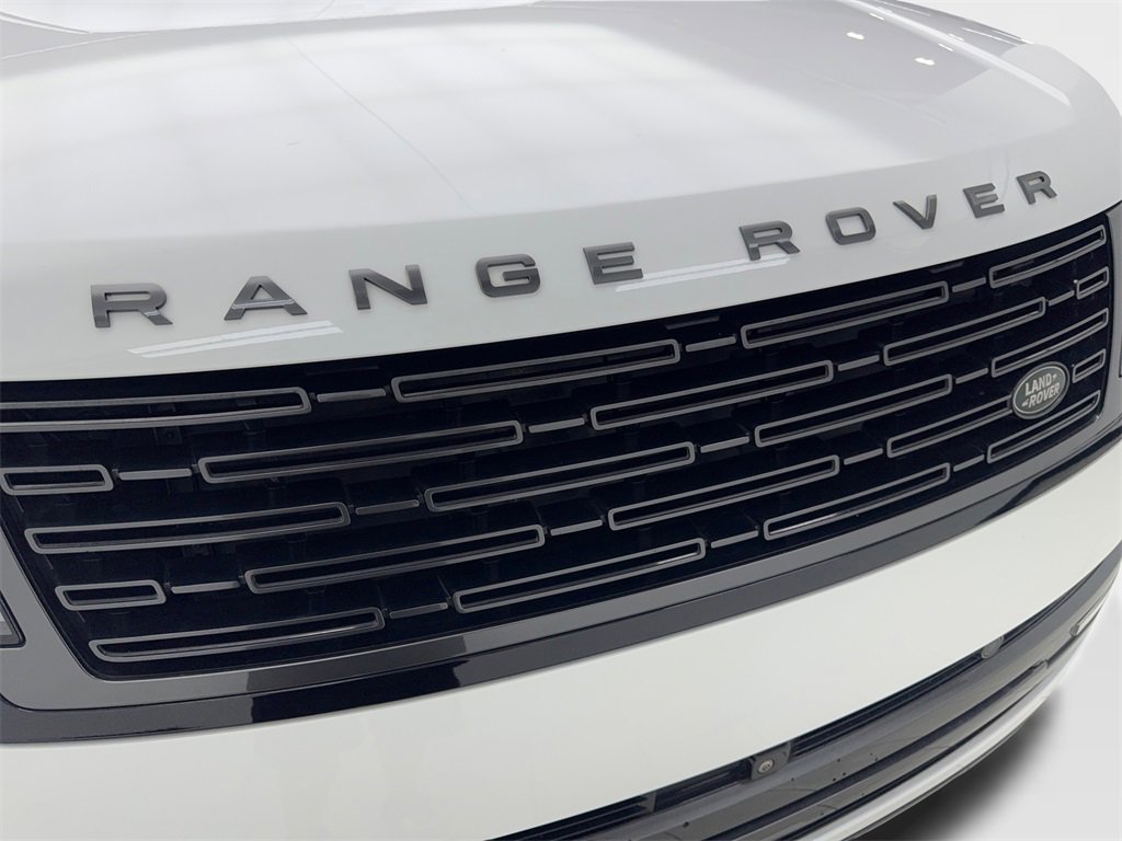 Used 2023 Land Rover Range Rover SE image 25