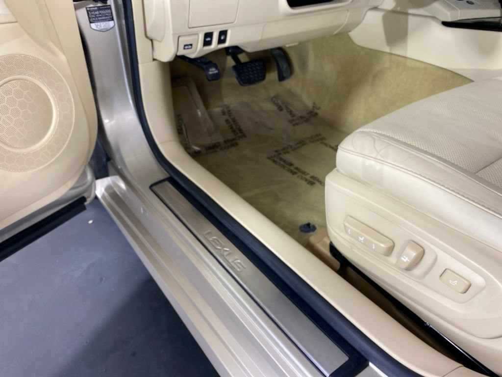 Used 2014 Lexus ES 350 w/ Luxury Package FWD image 25