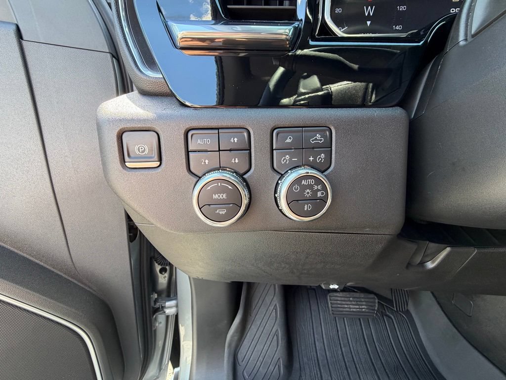 Used 2025 GMC Sierra 1500 Elevation w/ Elevation Premium Package AWD/4WD image 3