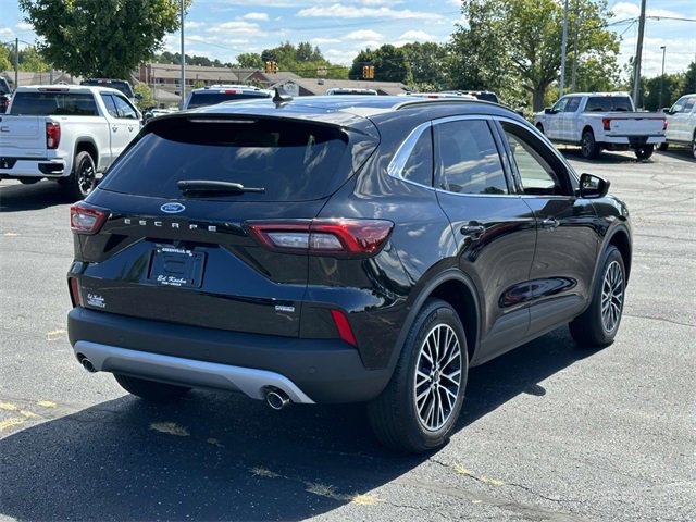 New 2025 Ford Escape SE image 3