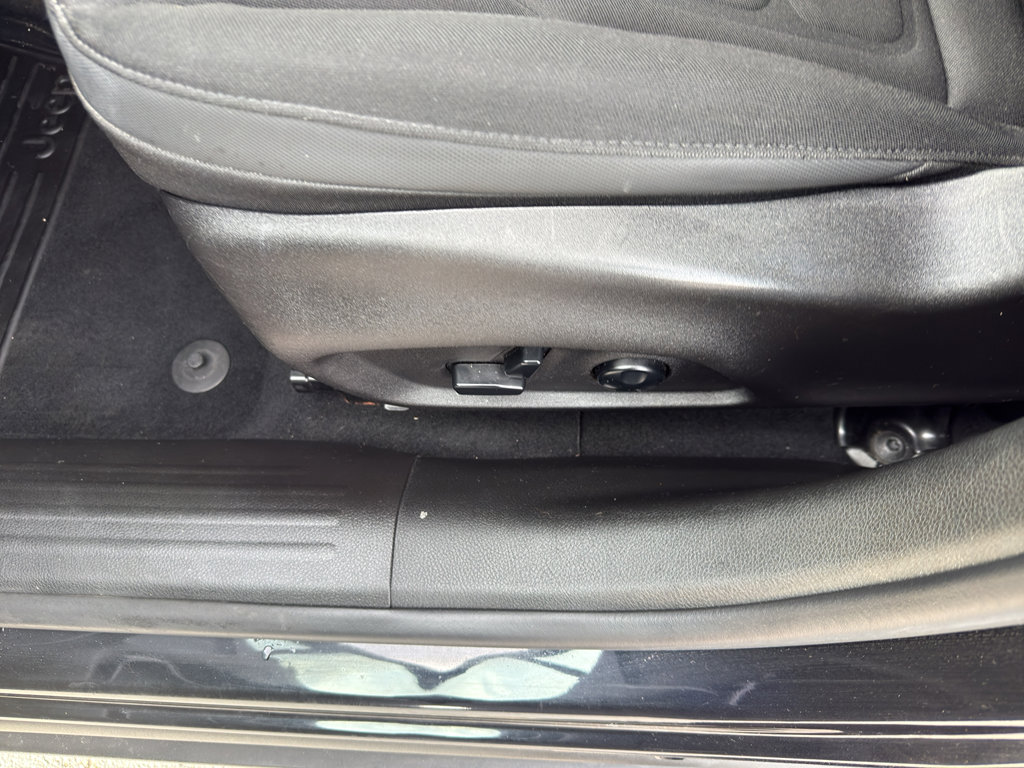 Used 2016 Jeep Renegade Latitude image 14