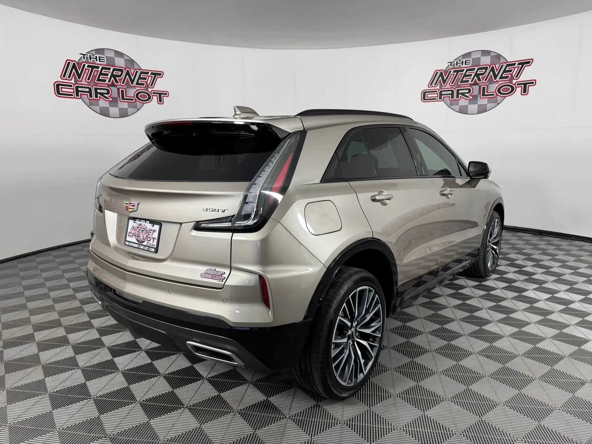 Used 2025 Cadillac XT4 Sport FWD image 7