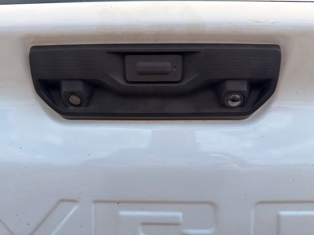 Used 2023 Chevrolet Silverado 2500 Custom w/ Custom Value Package image 17