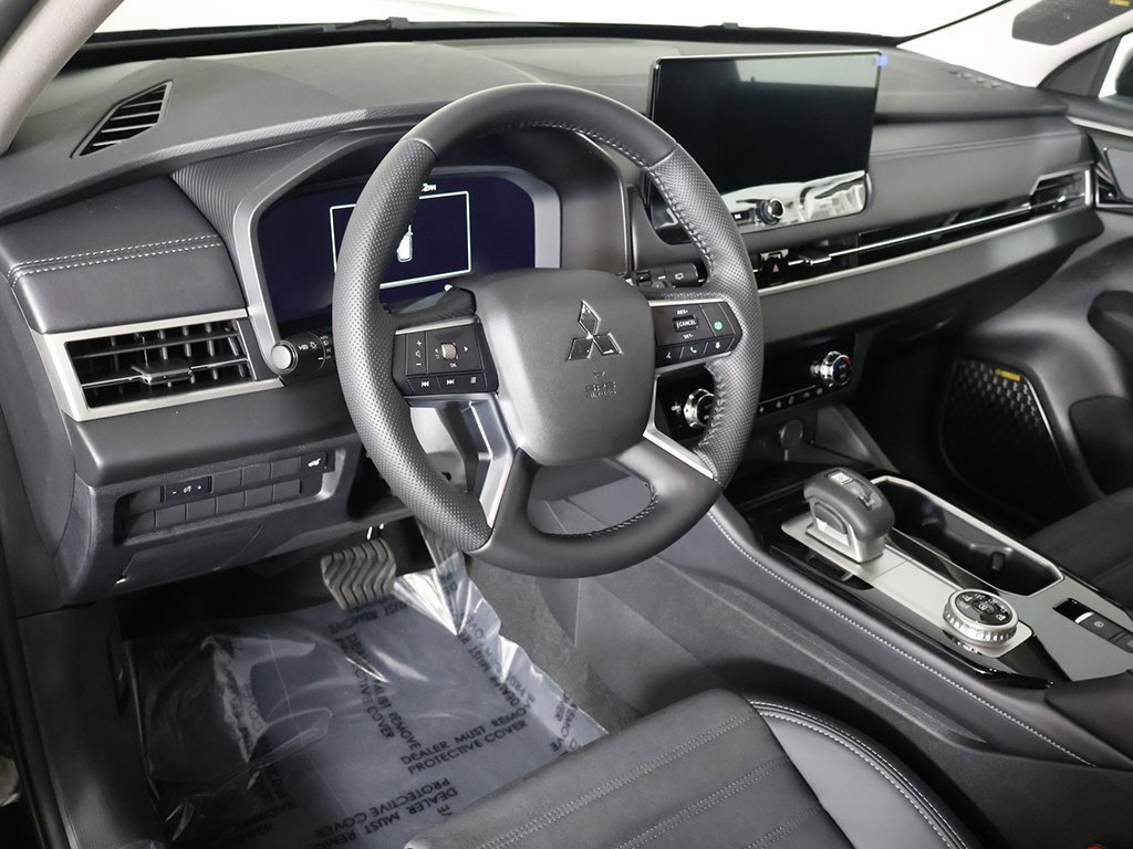 New 2025 Mitsubishi Outlander SE image 29