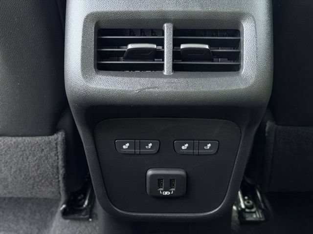 Used 2023 Chevrolet Equinox Premier AWD/4WD image 24