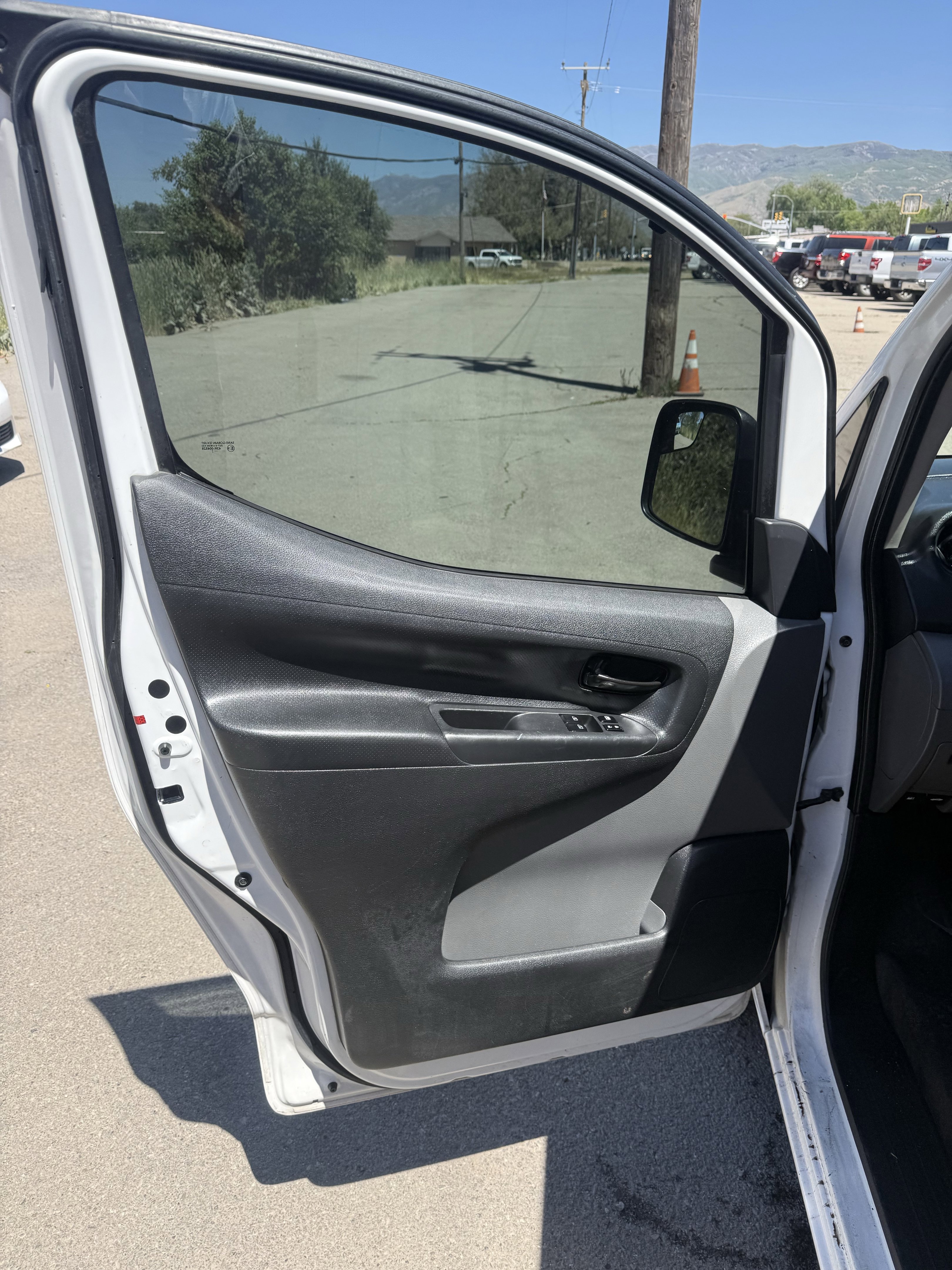 Used 2018 Nissan NV200 S FWD image 15