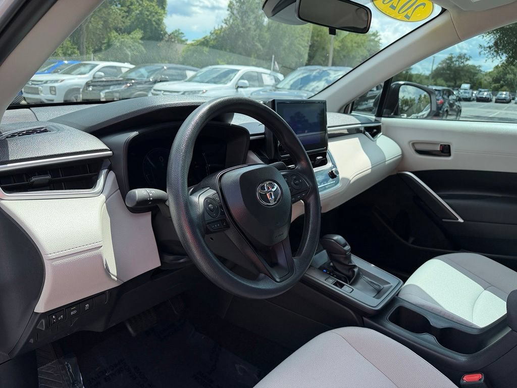 Used 2026 Toyota Corolla Cross L FWD image 32
