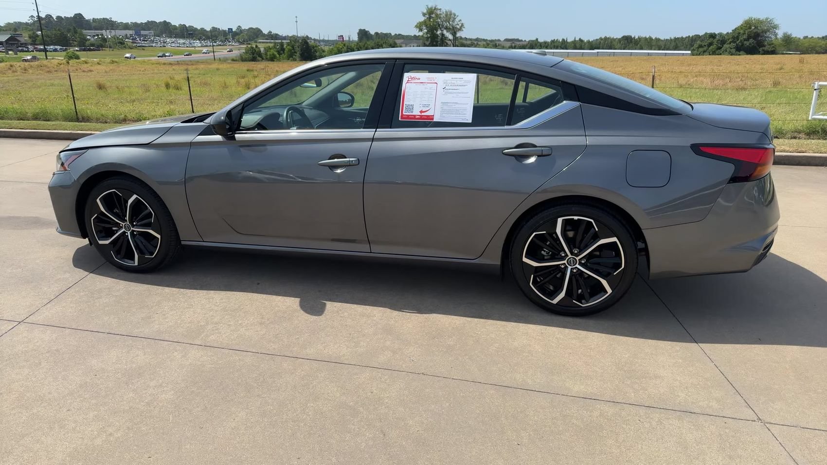 Used 2025 Nissan Altima 2.5 SR FWD image 6