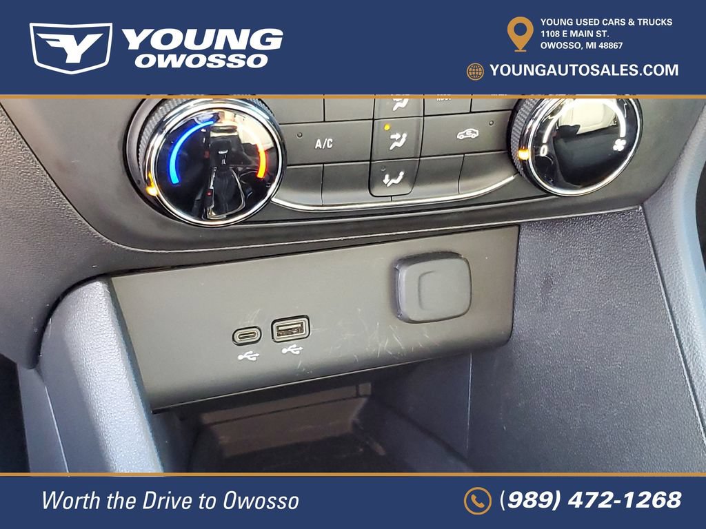 Used 2024 Buick Encore GX Preferred AWD/4WD image 16