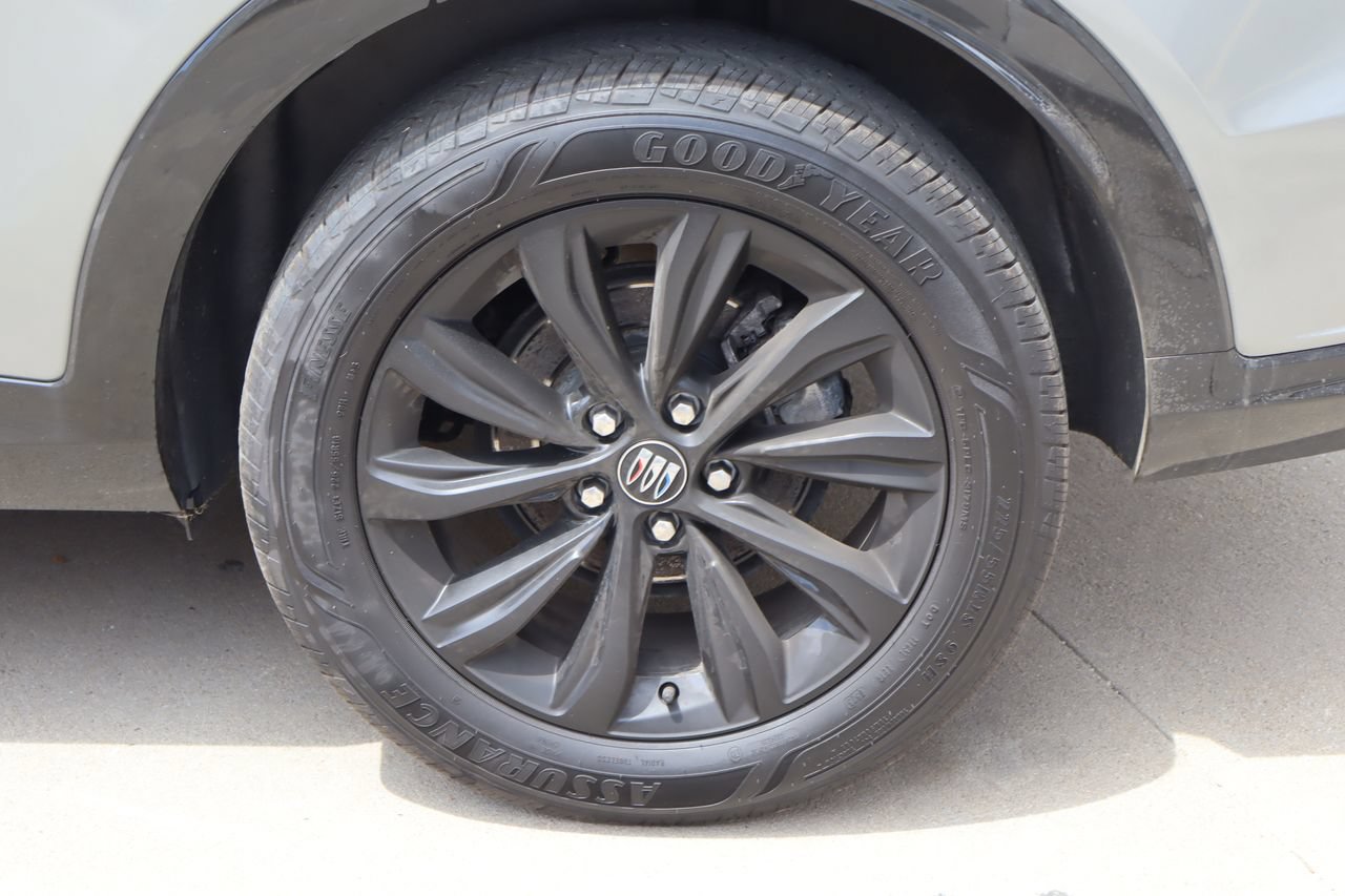 Used 2025 Buick Envista Sport Touring FWD image 27