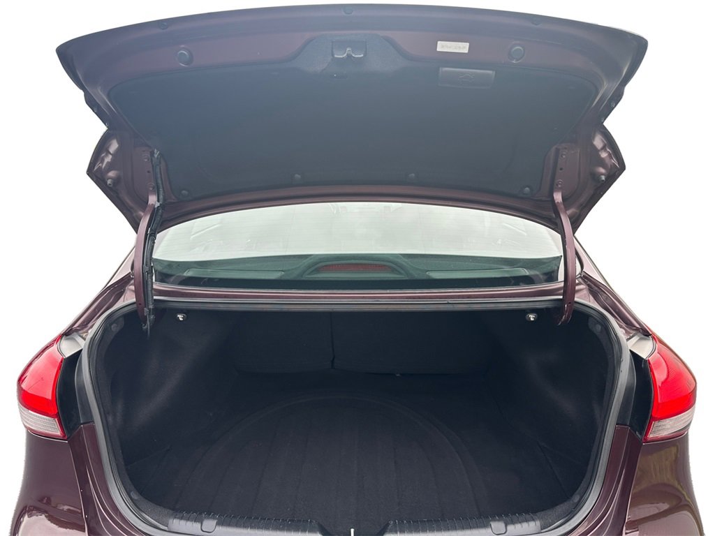 Used 2018 Kia Forte LX image 19