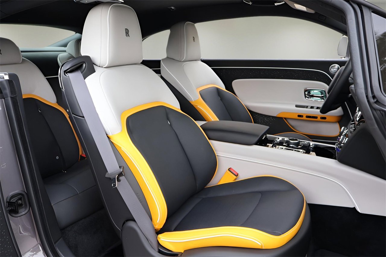 New 2026 Rolls-Royce Spectre image 21