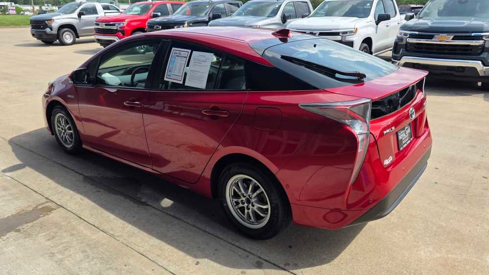 Used 2018 Toyota Prius Two w/ Prius Two Safety Plus Package FWD image 3