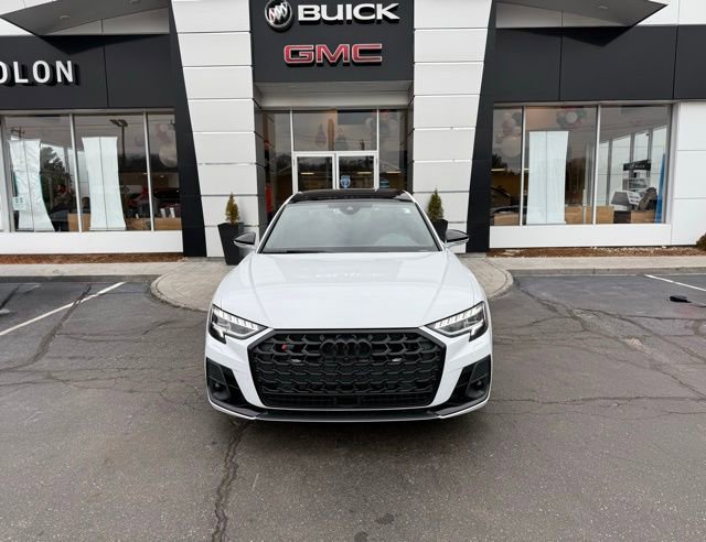 Used 2023 Audi S8 w/ S8 Executive Package image 6
