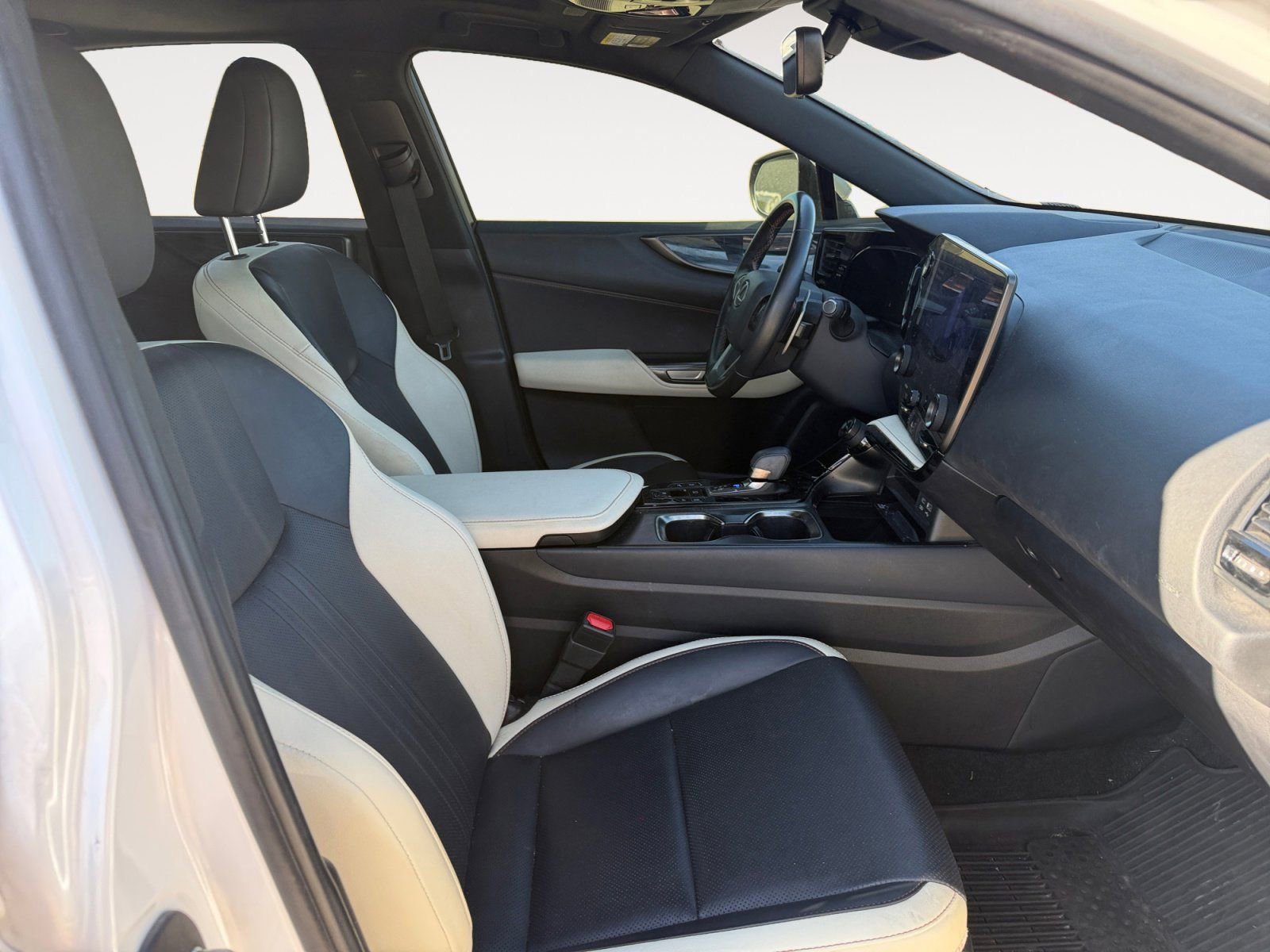 Used 2022 Lexus NX 250 AWD w/ Premium Package image 15