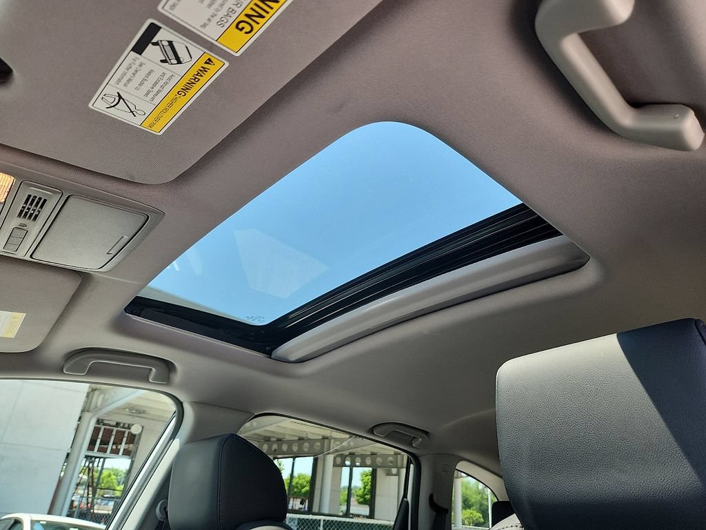 Used 2022 Honda CR-V Touring image 9