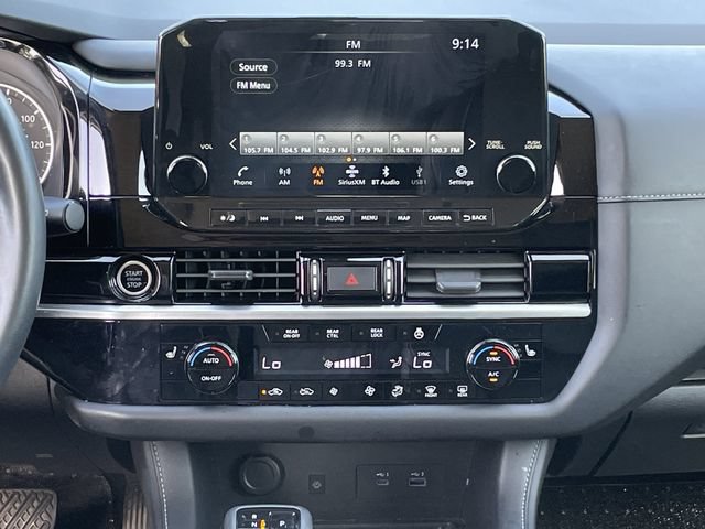 Used 2023 Nissan Pathfinder SL FWD image 16