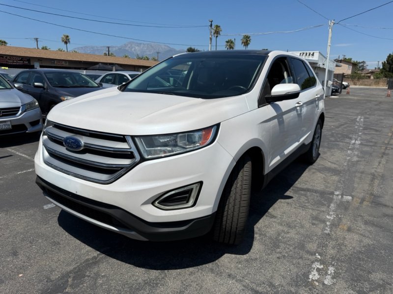 Used 2018 Ford Edge Titanium w/ Equipment Group 301A FWD image 4