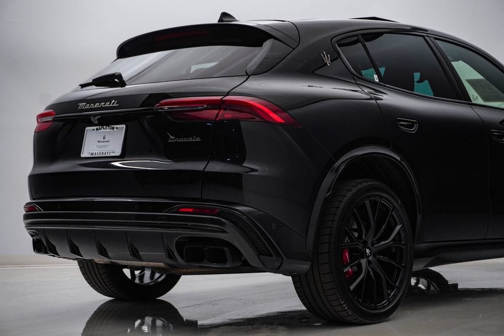 Certified 2024 Maserati Grecale Modena AWD/4WD image 12