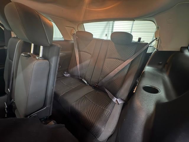 Used 2017 Dodge Journey SXT w/ Comfort/Convenience Group FWD image 9