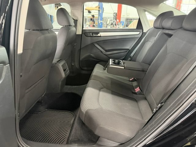 Used 2013 Volkswagen Passat 2.5 S FWD image 8