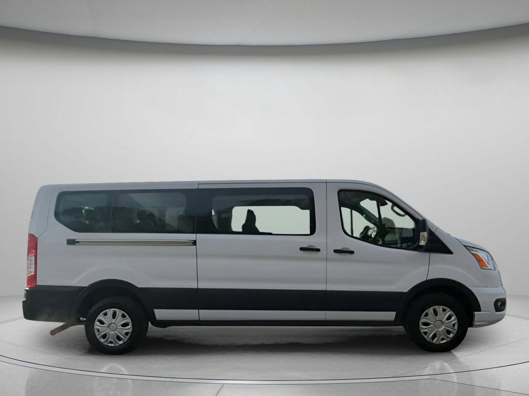 Certified 2022 Ford Transit 350 XLT image 32